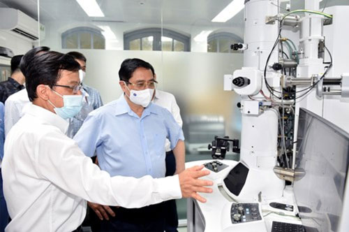 Th&#x1EE7; t&#x1B0;&#x1EDB;ng y&#xEA;u c&#x1EA7;u &#x111;&#x1EA9;y nhanh ti&#x1EBF;n &#x111;&#x1ED9; s&#x1EA3;n xu&#x1EA5;t vaccine trong n&#x1B0;&#x1EDB;c