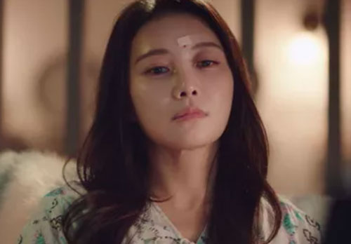 Chị dâu mắc bệnh nặng, gọi tôi đến tâm sự để đưa cho một thứ bất ngờ kèm lời dặn dò đầy nghiệt ngã