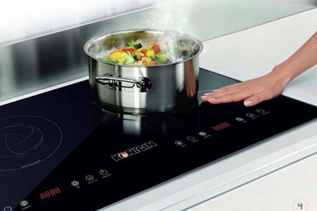 5 sai lầm tai hại khi dùng bếp điện khiến tiền điện tăng "không phanh"