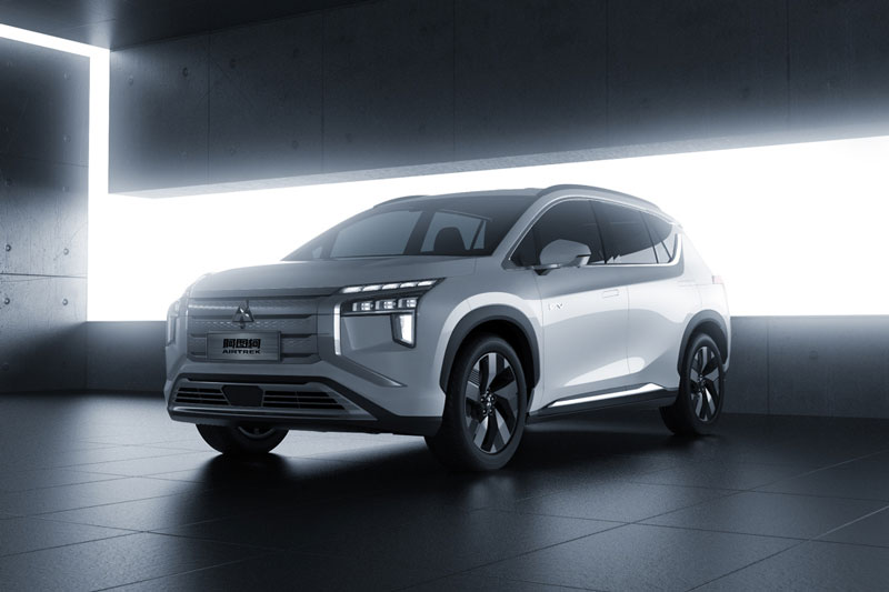 Chi tiết SUV chạy điện Mitsubishi Airtrek vừa trình làng