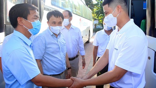 Y bác sĩ Thừa Thiên Huế lên đường “chi viện” TP Hồ Chí Minh và các tỉnh phía Nam phòng chống dịch COVID-19