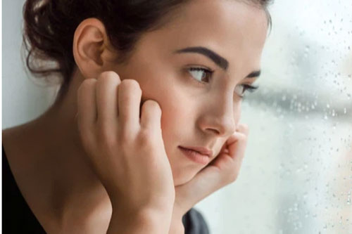 Thấy bố chỉ mặc mỗi 2 cái áo, tôi hỏi thì ông đau buồn nói nguyên nhân khiến mọi người đều rơi nước mắt