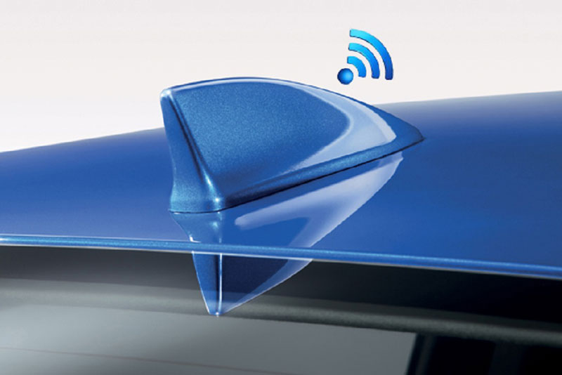 Ăng-ten vây cá mập trên nóc ô tô có công dụng gì?