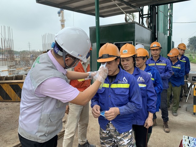 Sẽ dừng xây dựng công trình nếu chủ đầu tư không đảm bảo chỗ ăn ngủ cho công nhân