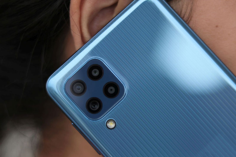 Smartphone RAM 8 GB, 4 camera sau, pin 5.000 mAh, giá 6,29 triệu tại Việt Nam