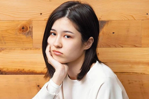 Chồng vứt 300 triệu đồng lên bàn rồi ép tôi nghỉ việc, đến khi biết nguồn gốc số tiền ấy, tôi khóc cạn nước mắt vì hối hận