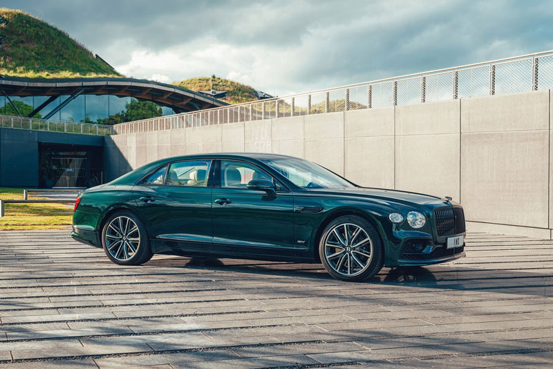 Khám phá siêu xe Bentley Flying Spur Hybrid 2022