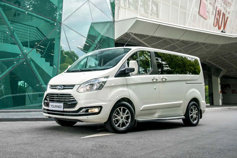 9. Ford Tourneo (doanh số: 122 chiếc). Ảnh: Ford.