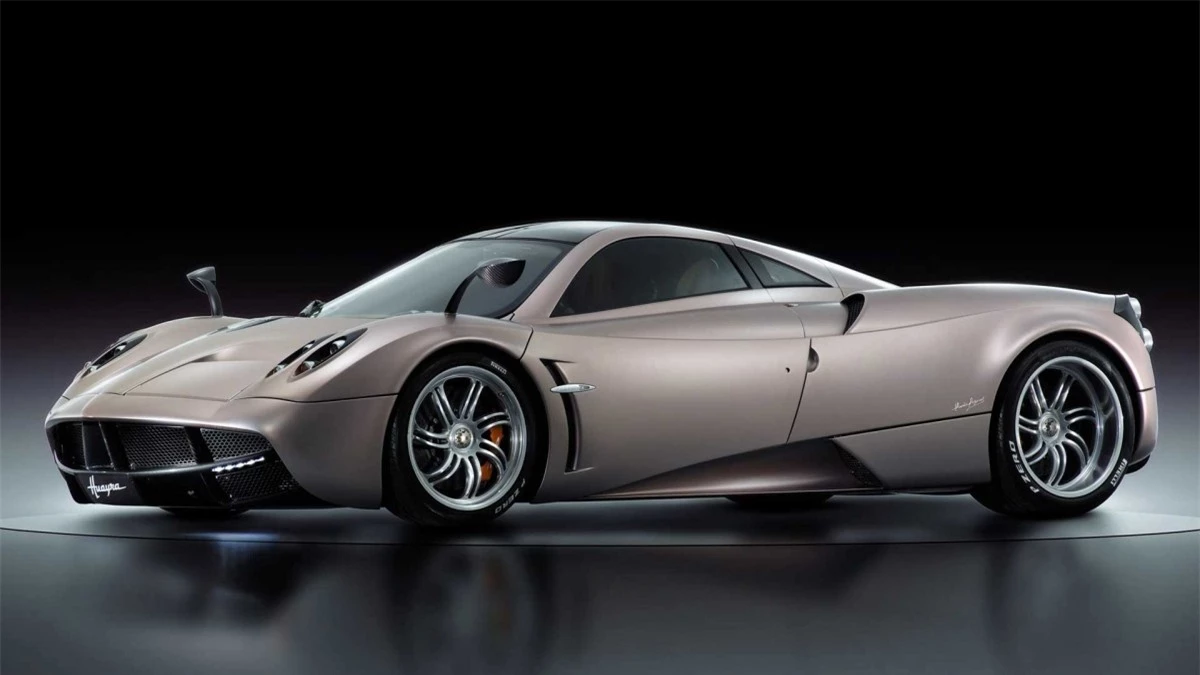 Pagani Huayra: Dù có nói gì, chiếc Pagani Huayra vẫn là một trong những chiếc xe đẹp nhất trong danh sách này, với giá 1,4 triệu USD.