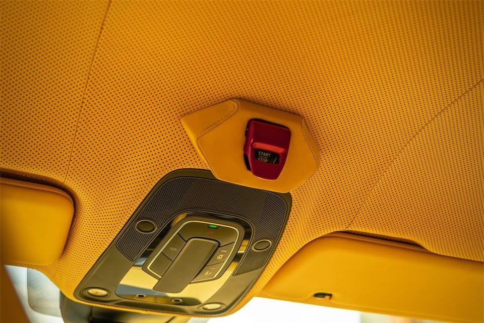 Siêu SUV Lamborghini Urus hầm hố với gói độ Venatus - Hình 7