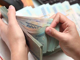 Thu ngân sách đạt gần 60% dự toán sau nửa năm