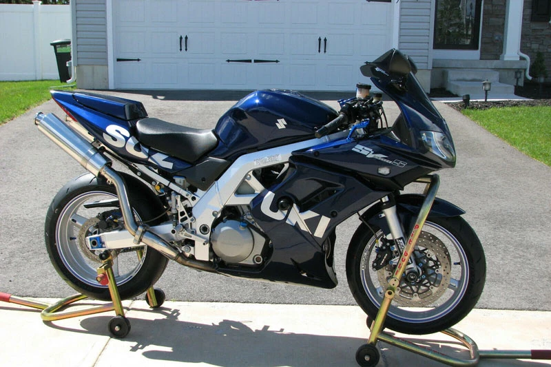 1. Suzuki SV1000S.