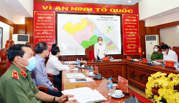 Phó Thủ tướng Trường trực Trương Hòa Bình phát biểu chỉ đạo tại buổi làm việc (Ảnh: Trần Lĩnh).