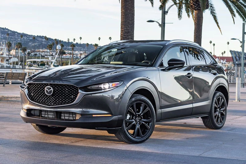 2. Mazda CX-30 2021 (giá khởi điểm: 23.225 USD).