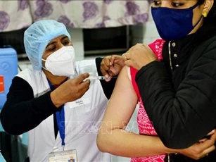 Công thức vaccine "ấm" có khả năng ứng phó với mọi biến thể