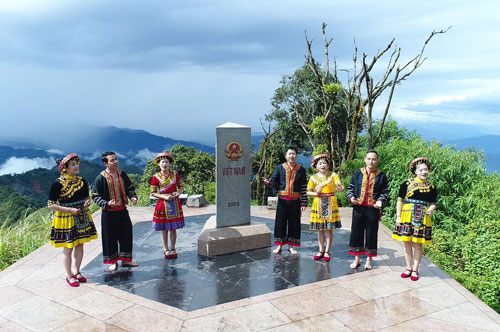 Điểm cực Tây của Việt Nam nằm ở đâu?