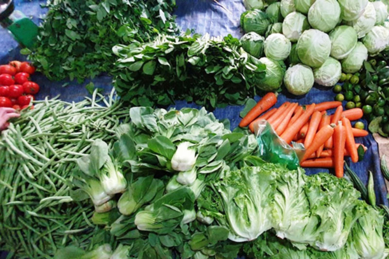 CLIP: Nghịch lý rau xanh "đội giá" ở TP Hồ Chí Minh, nông dân vẫn "khóc ròng"