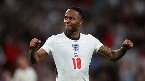 Là người hùng ĐT Anh nhưng Sterling đứng trước tương lai u ám tại Man City