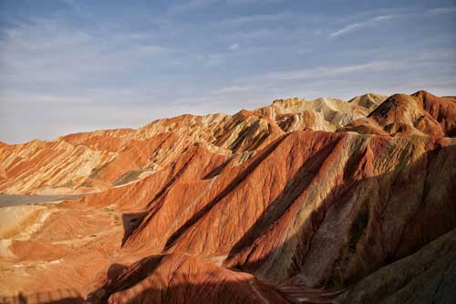 Chiêm ngưỡng "bức tranh" nhiều màu sắc ở Cam Túc, Trung Quốc