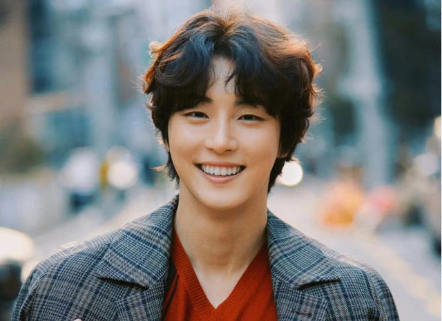 2. Yoon Shi-yoon.