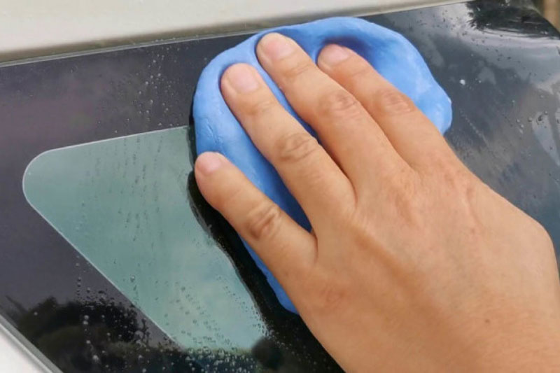 Mẹo tẩy bụi sơn dính trên ô tô