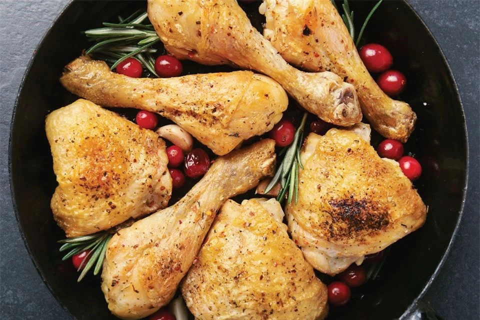Ức gà và đùi gà: Phần nào của con gà tốt cho sức khỏe hơn?