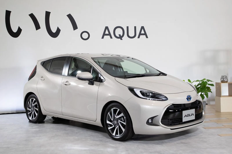 Toyota Aqua 2022.