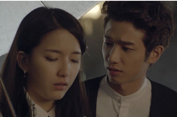 Đến thăm con sau 5 năm ly hôn, vợ cũ nhìn tôi bằng ánh mắt thảng thốt rồi tiết lộ sự việc kinh hoàng khiến tôi sụp đổ