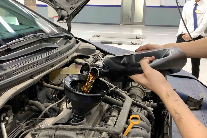 Ôtô cần được thay dầu khi nào?
