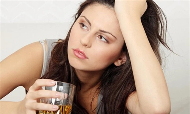 Sử dụng đồ uống có cồn làm tăng nguy cơ ung thư - Ảnh 3.