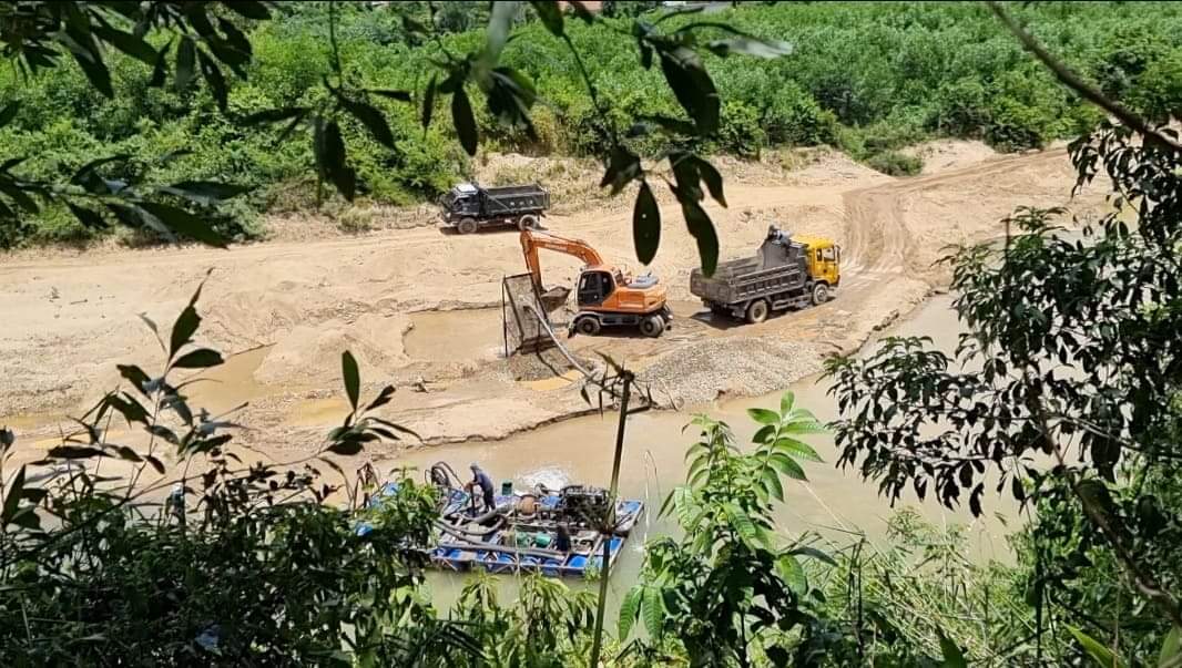 Quảng Bình: Công ty CPĐT GMIG Quảng Bình khai thác cát ngoài điểm mỏ