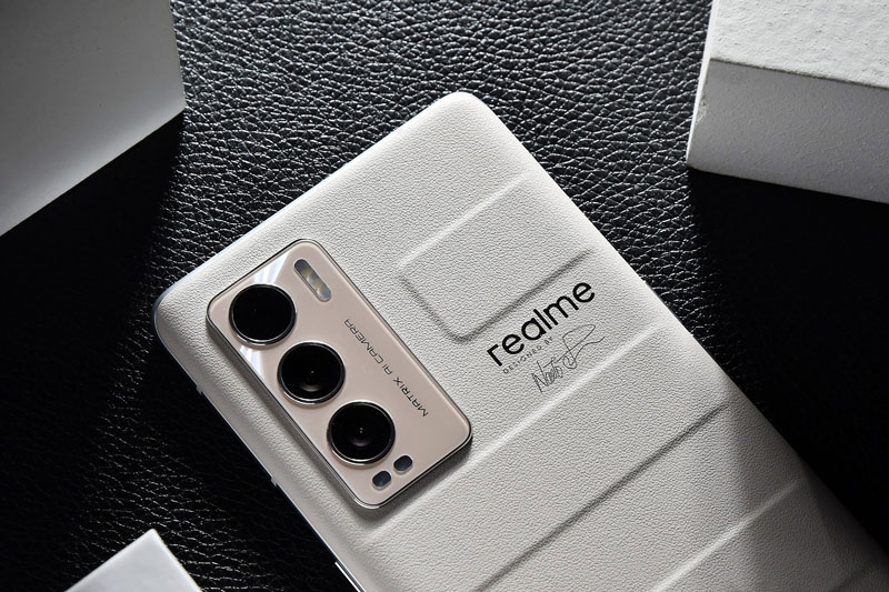 Smartphone cấu hình ‘siêu khủng’, sạc 65W, màn hình 120Hz, giá từ 9,95 triệu đồng