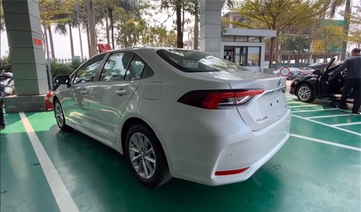 Toyota Corolla Altis 2021 đầu tiên xuất hiện tại Việt Nam - 5