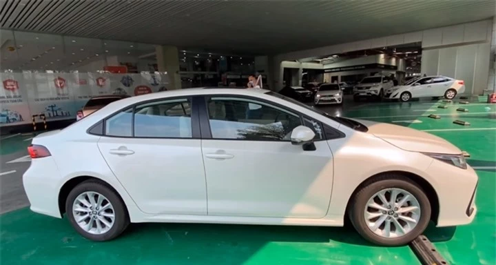 Toyota Corolla Altis 2021 đầu tiên xuất hiện tại Việt Nam - 9