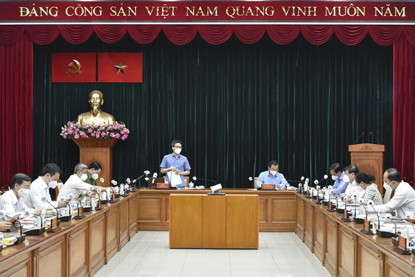 Nỗ lực, quyết liệt hơn nữa, từng bước kiểm soát dịch bệnh ở TP Hồ Chí Minh