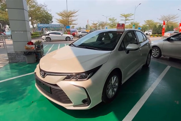Toyota Corolla Altis 2021 đầu tiên tại Việt Nam có gì đặc biệt?