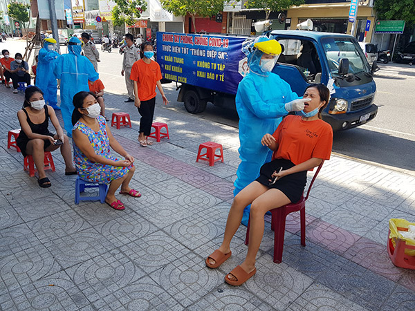 Đà Nẵng: Ngày 21/7 phát hiện 12 ca dương tính cộng đồng và 5 chuỗi lây nhiễm mới