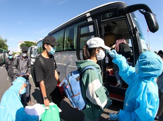 Quảng Ngãi: 20 chuyến xe khách đón người dân từ TP Hồ Chí Minh về quê miễn phí