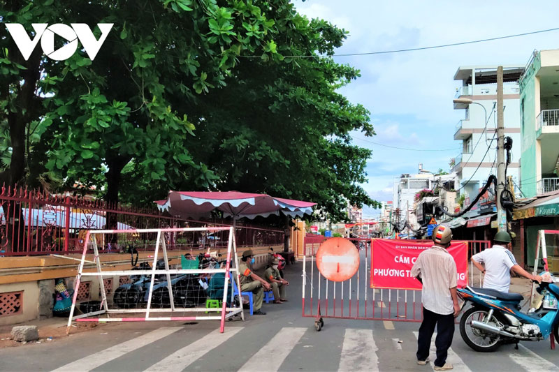 TP Hồ Chí Minh sẽ tiếp tục thực hiện Chỉ thị 16, nâng cao các biện pháp phòng dịch