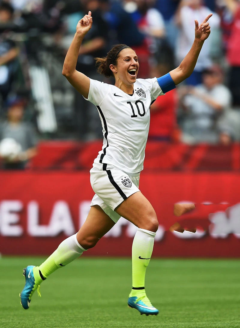 1. Carli Lloyd: 518.000 USD/năm.