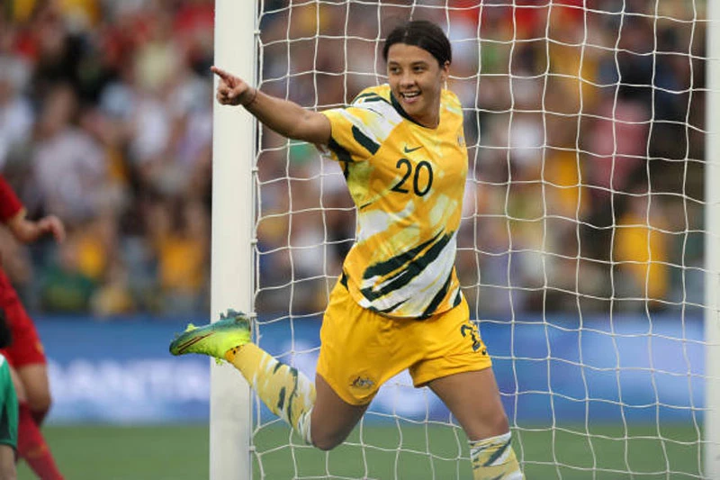 2. Samantha Kerr: 500.000 USD/năm.