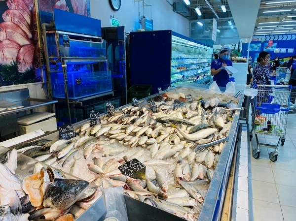  Mặt hàng thủy hải sản được dự trữ nhiều trong các siêu thị.