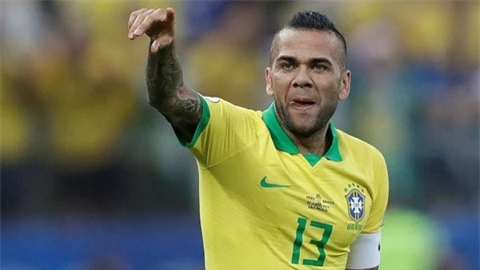 Dani Alves, người cận vệ lão luyện của U23 Brazil