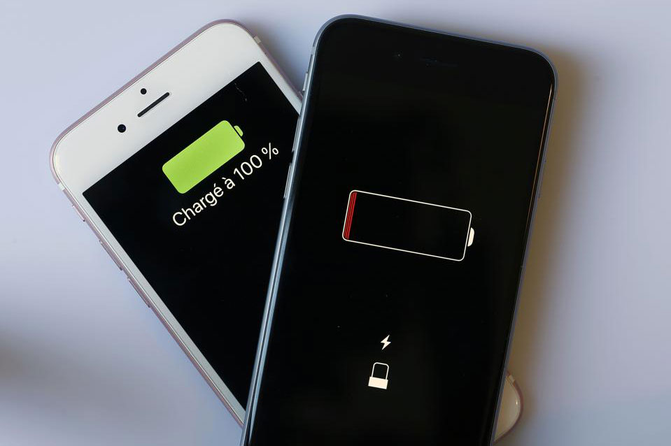 iPhone 'kích pin' bày bán tràn lan: Chất lượng có đảm bảo?