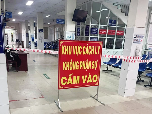 Liên khoa Ngoại Tổng hợp và Phụ sản – Chăm sóc sức khỏe sinh sản Bệnh viện Cẩm Lệ đã phong tỏa do phát hiện có nhân viên y tế dương tính sáng 23/7