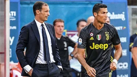 Juventus hướng đến mùa giải mới: Hãy biết làm tắc kè như Allegri