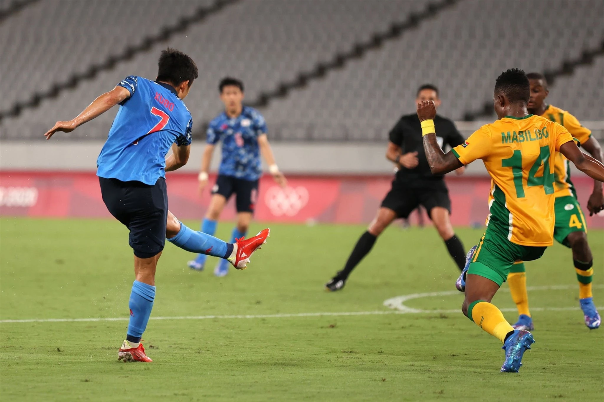 Kubo ghi bàn giúp U23 Nhật thắng U23 Nam Phi