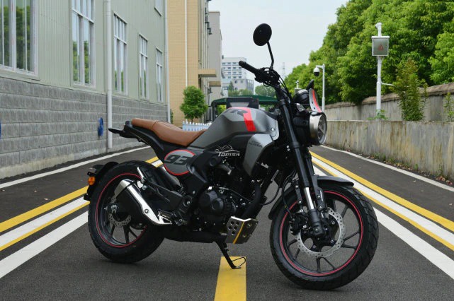 Chi tiết Honda CB190TR Special Edition: Công suất 16 mã lực, giá 2.716 USD