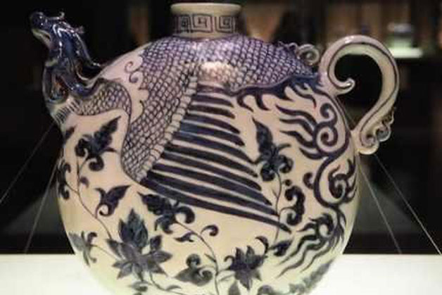 Lão nông tình cờ đào được bình gốm cổ, chuyên gia khẳng định: “Thế giới chỉ có 2 cái, giá không dưới 700 trăm tỷ VND”