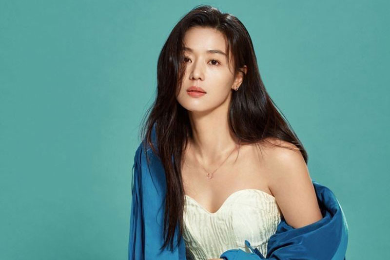 Top 10 n&#x1EEF; idol s&#x1EDF; h&#x1EEF;u th&#xE2;n h&#xEC;nh chu&#x1EA9;n, &#x111;ang m&#x1A1; &#x1B0;&#x1EDB;c nh&#x1EA5;t Kbiz